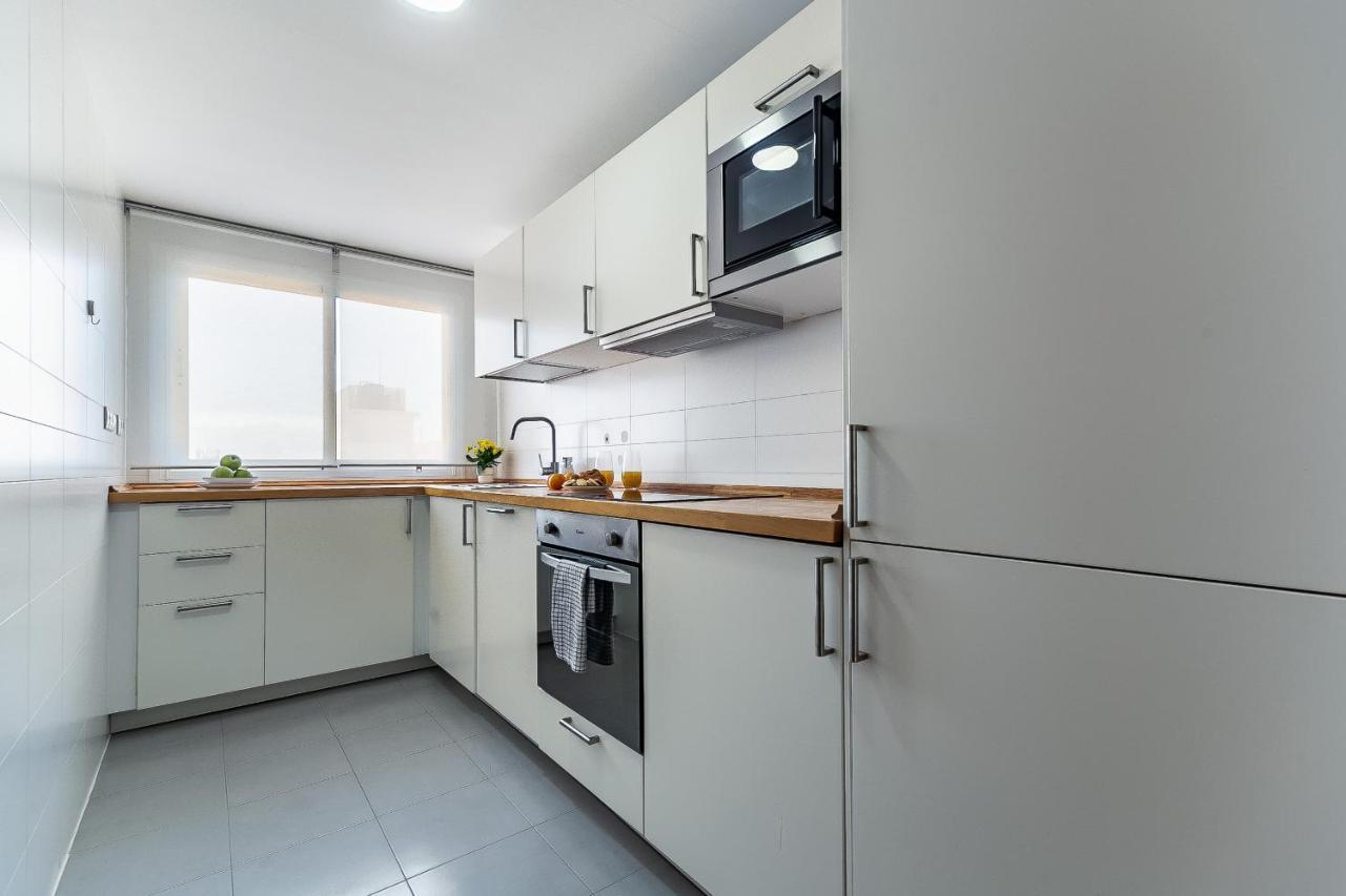 Modern Beach Apartment Valparaiso With Parking Málaga Extérieur photo