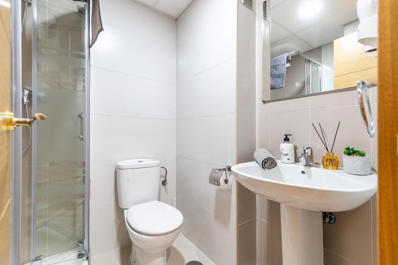 Modern Beach Apartment Valparaiso With Parking Málaga Extérieur photo