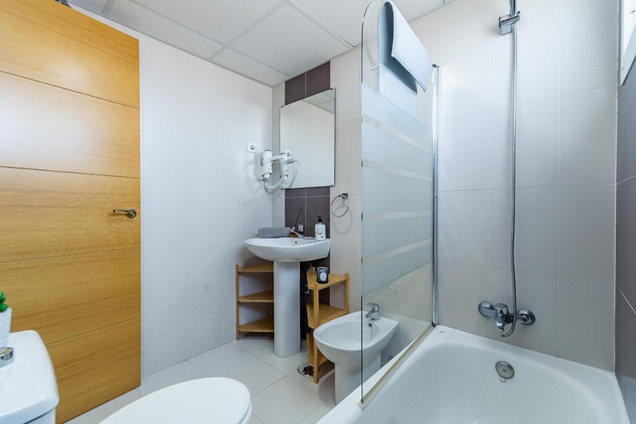 Modern Beach Apartment Valparaiso With Parking Málaga Extérieur photo