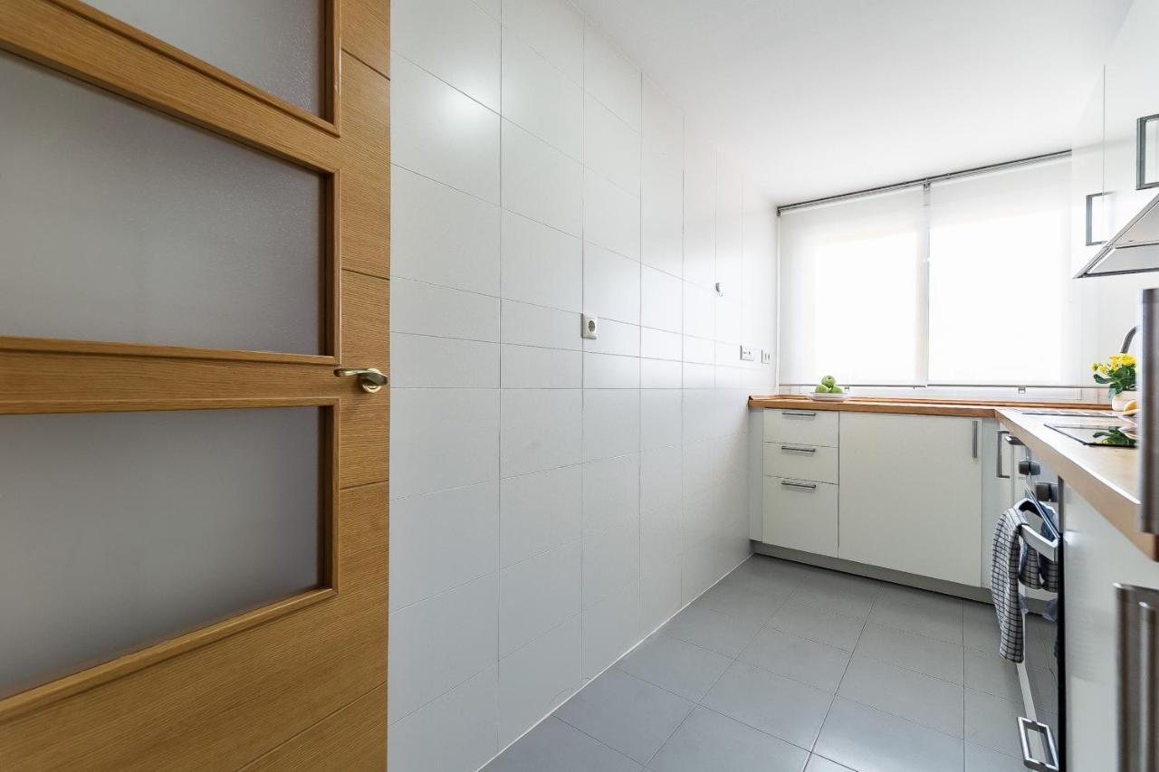 Modern Beach Apartment Valparaiso With Parking Málaga Extérieur photo